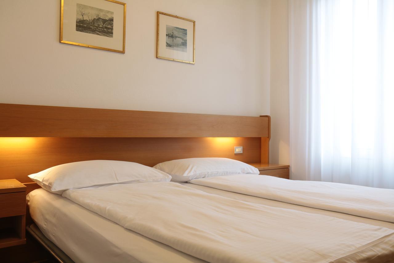 Hotel Villa Clara Торболе Экстерьер фото