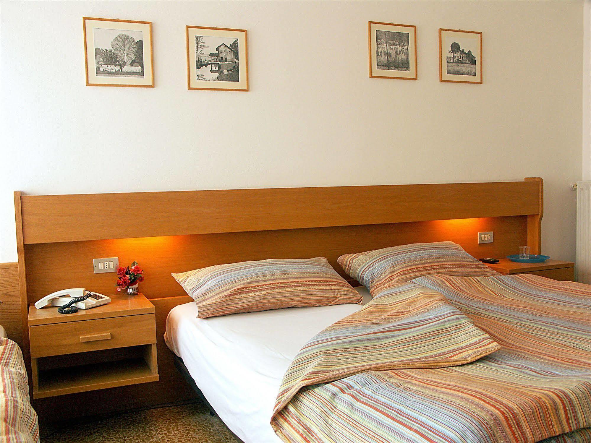 Hotel Villa Clara Торболе Экстерьер фото
